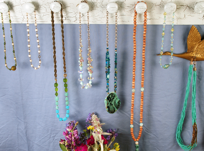 Display for hanging necklaces